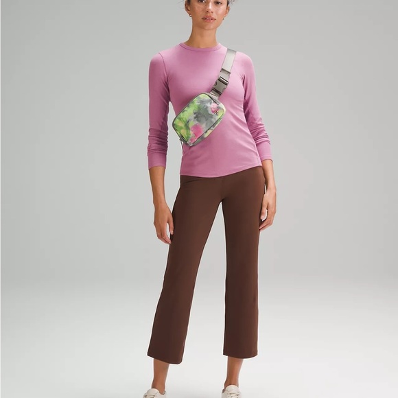 Lululemon Everywhere Belt Bag 1L- Hyper Dye Multi/Rover - Picture 10 of 10